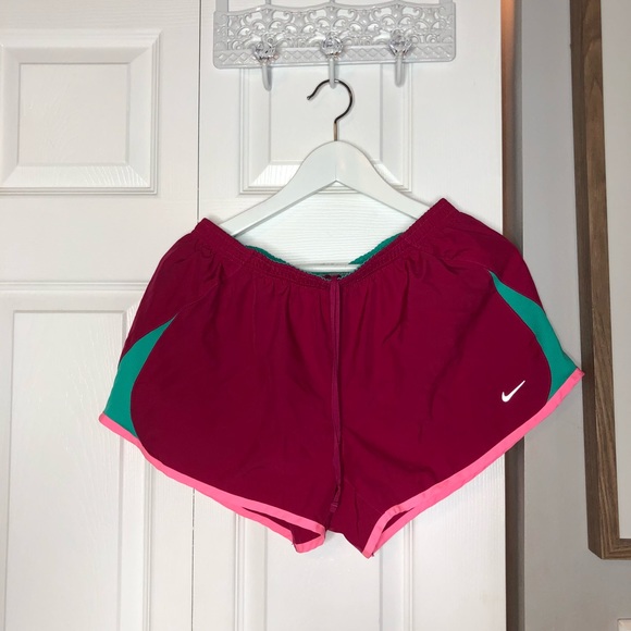 NIKE ✅ Women’s Running Shorts 3” - Picture 2 of 8